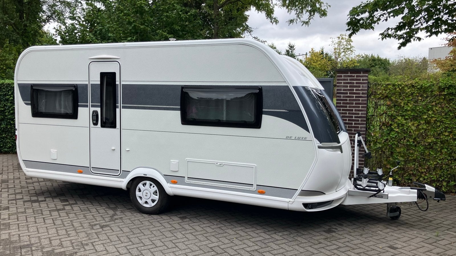 Hobby 460 UFe De Luxe (2024) met lichte hagelschade, Rondzit, Hobby, Particulier, 1250 - 1500 kg