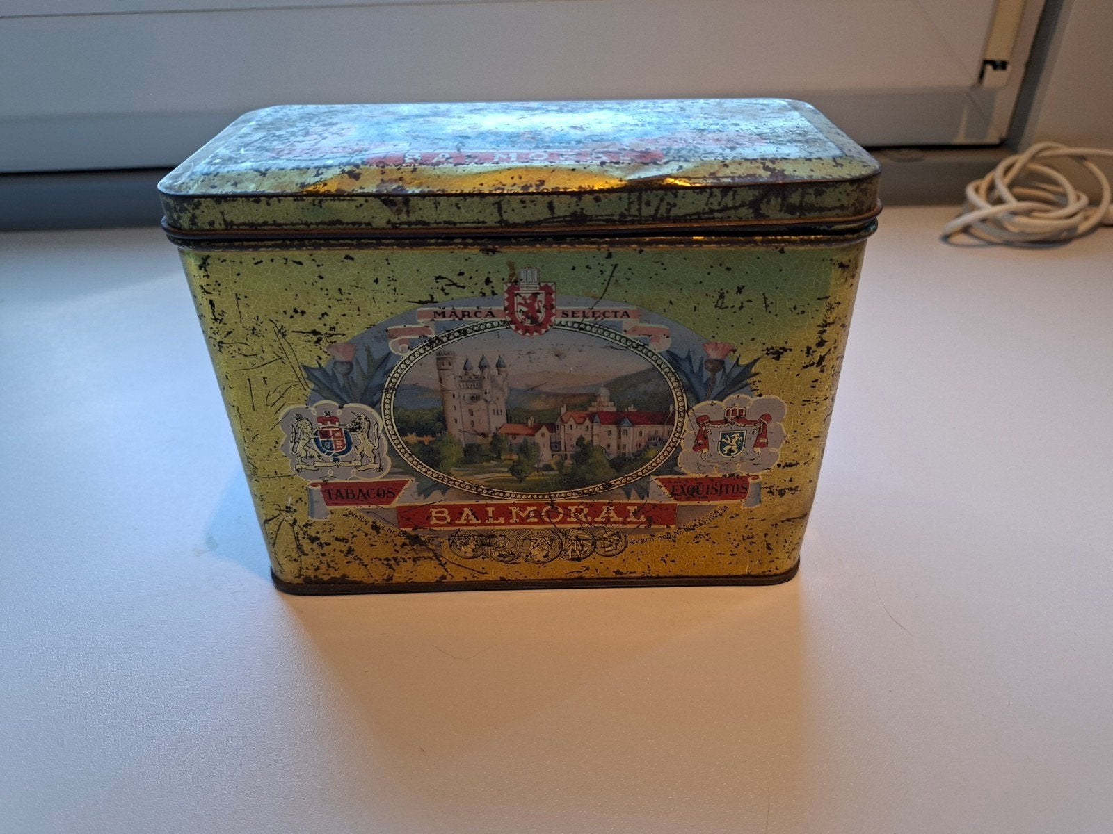 Vintage Balmoral Tabak Blik - Decoratief Verzamelobject, Verzamelen, Blikken, Ophalen of Verzenden