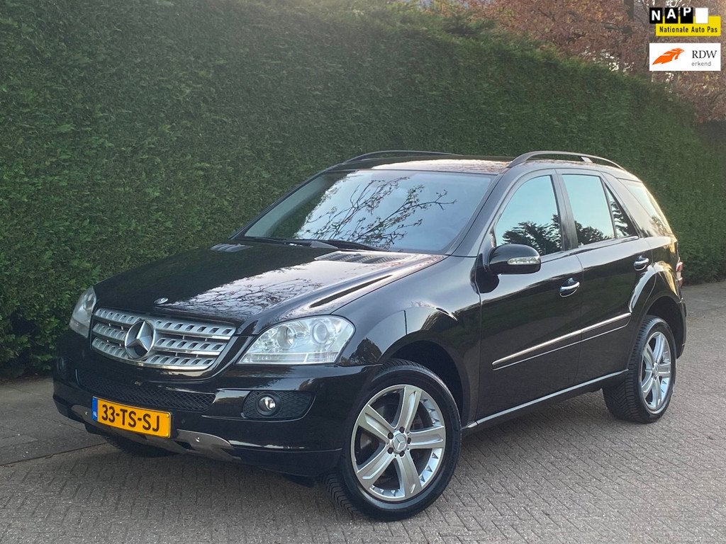 Mercedes-Benz M-klasse 320 CDI RIJDT NIEUW/DEALER ONDERHDN!, Auto's, Mercedes-Benz, Automaat, Gebruikt, Zwart, 255 €/maand