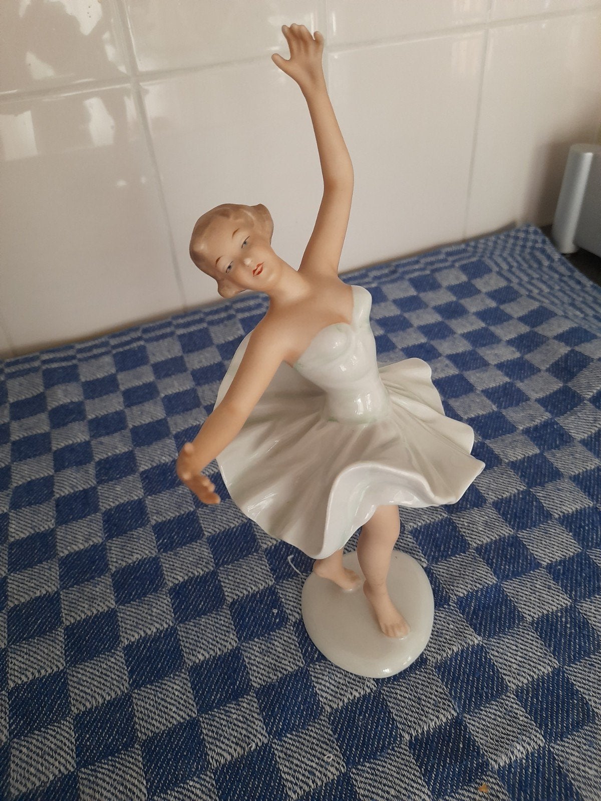 Elegante Porseleinen Ballerina Beeldje, Ophalen