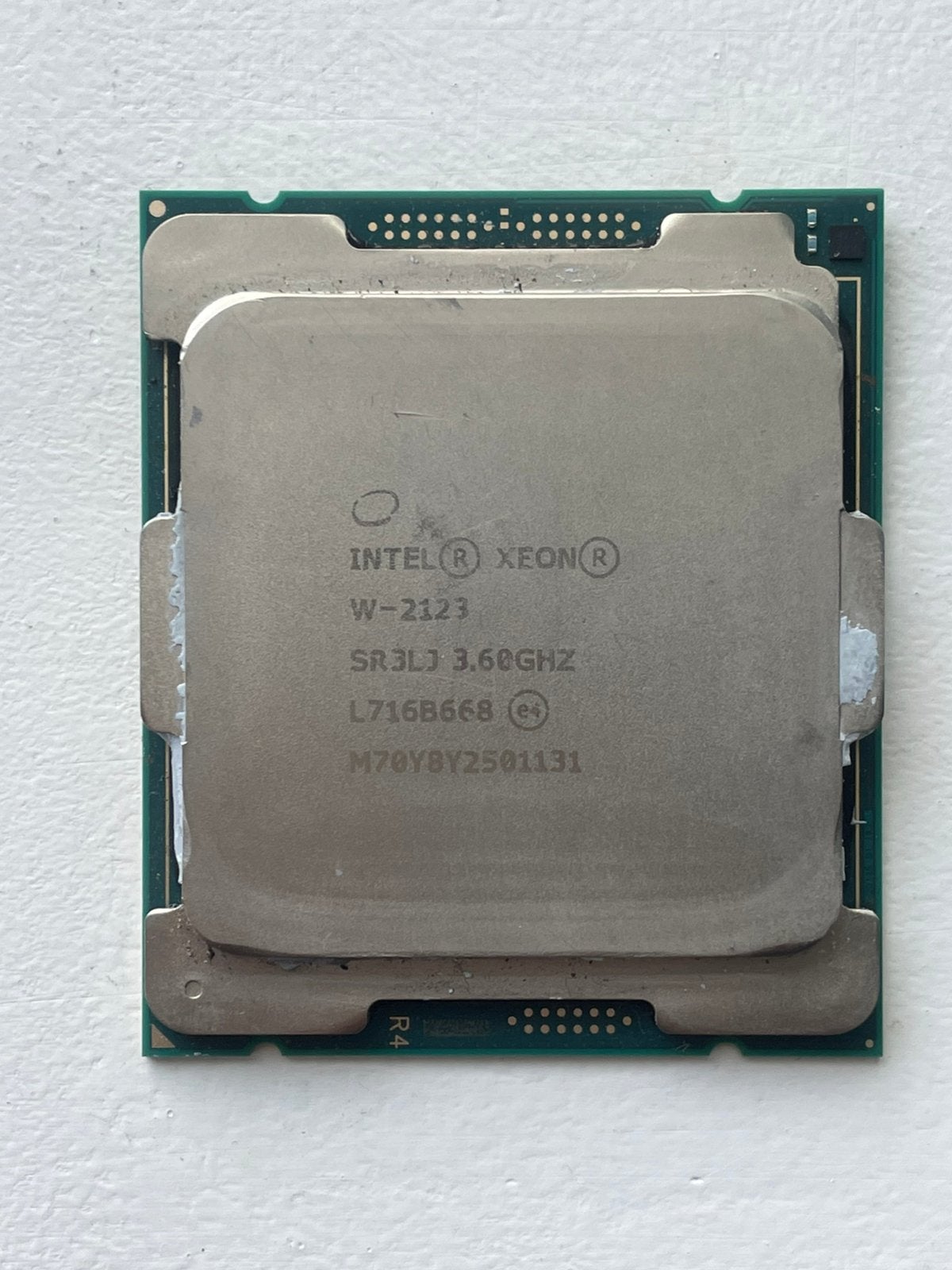 Intel Xeon W-2123, Computers en Software, Processors, Ophalen of Verzenden, Gebruikt
