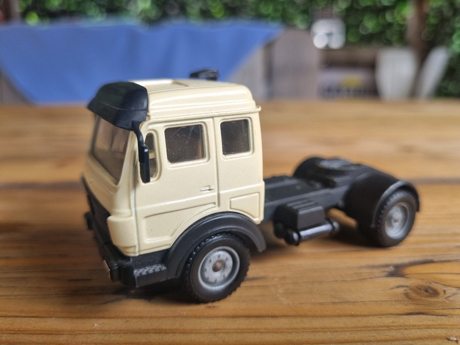 Solido Mercedes-Benz vrachtwagen model, Ophalen of Verzenden, Gebruikt, Truck, Overige merken