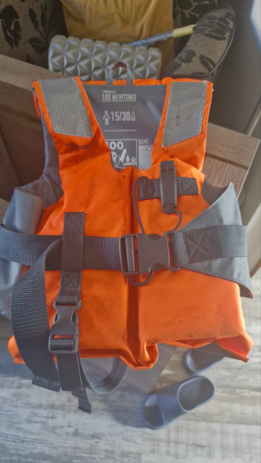 Reddingsvest 15-30 kg met fluitje, Ophalen