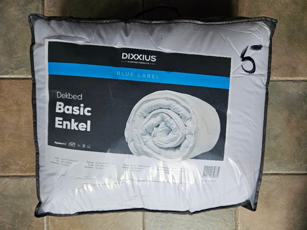Te koop nieuw dekbed, Huis en Inrichting, Slaapkamer | Beddengoed, Wit, Ophalen of Verzenden, Deken of Dekbed, Nieuw