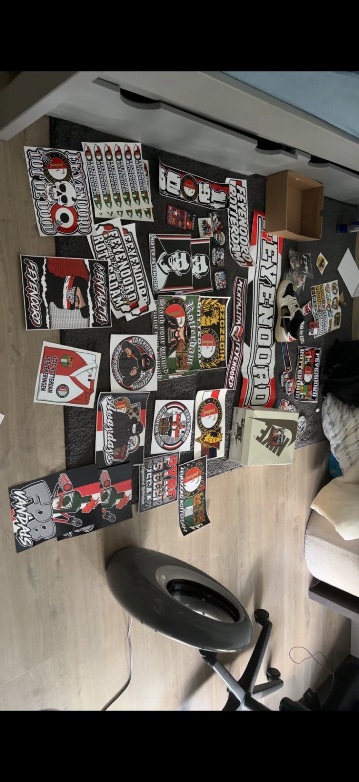 Feyenoord a4 stickers, Verzenden