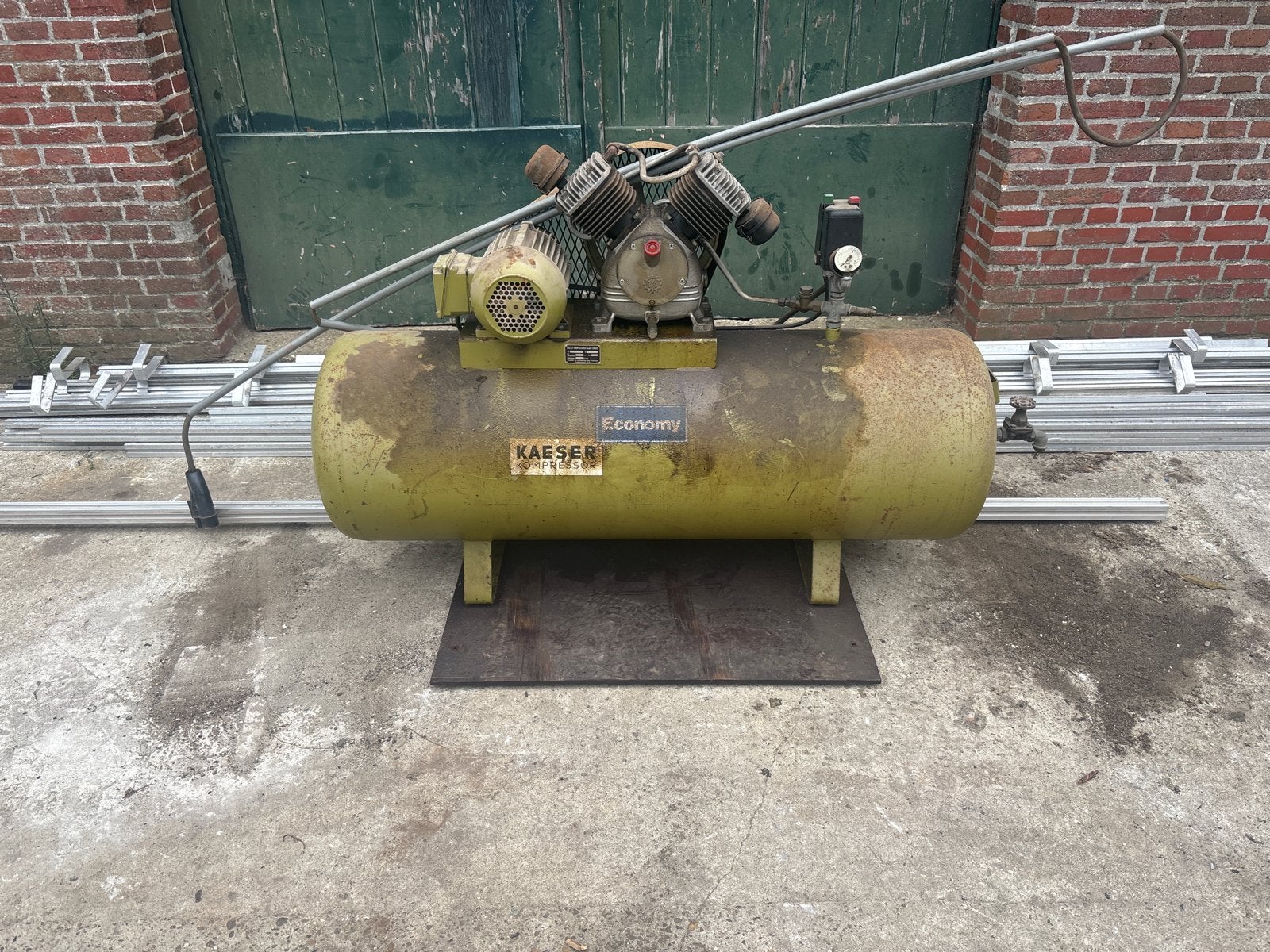 Kaeser Kompressor EX80-200 uit 1976 - 200L, 10 bar, Ophalen, Gebruikt, 200 tot 400 liter/min, 6 tot 10 bar