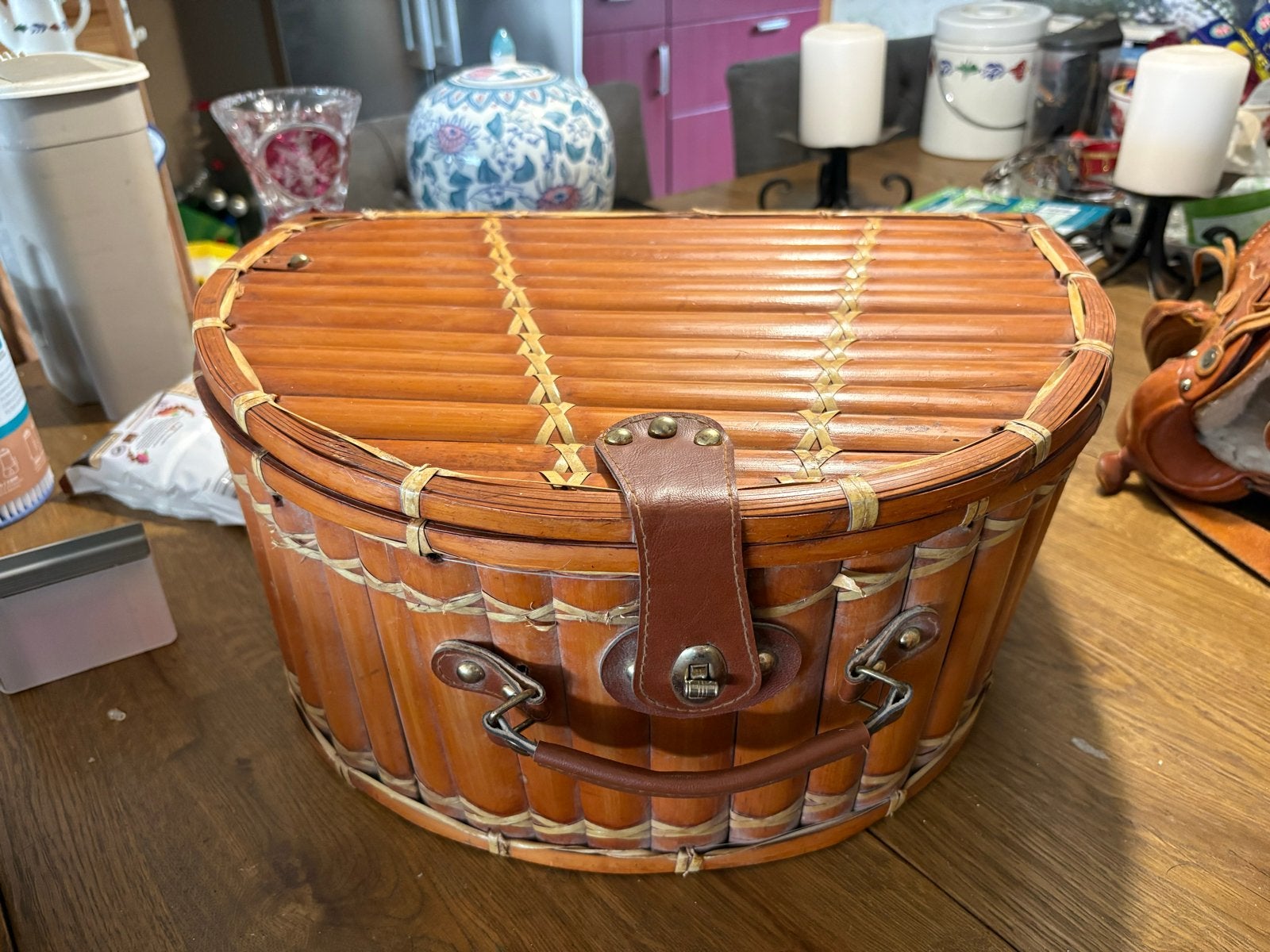 Picknickmand met kunststof servies en bestek, Div, Ophalen of Verzenden, Zo goed als nieuw, Div