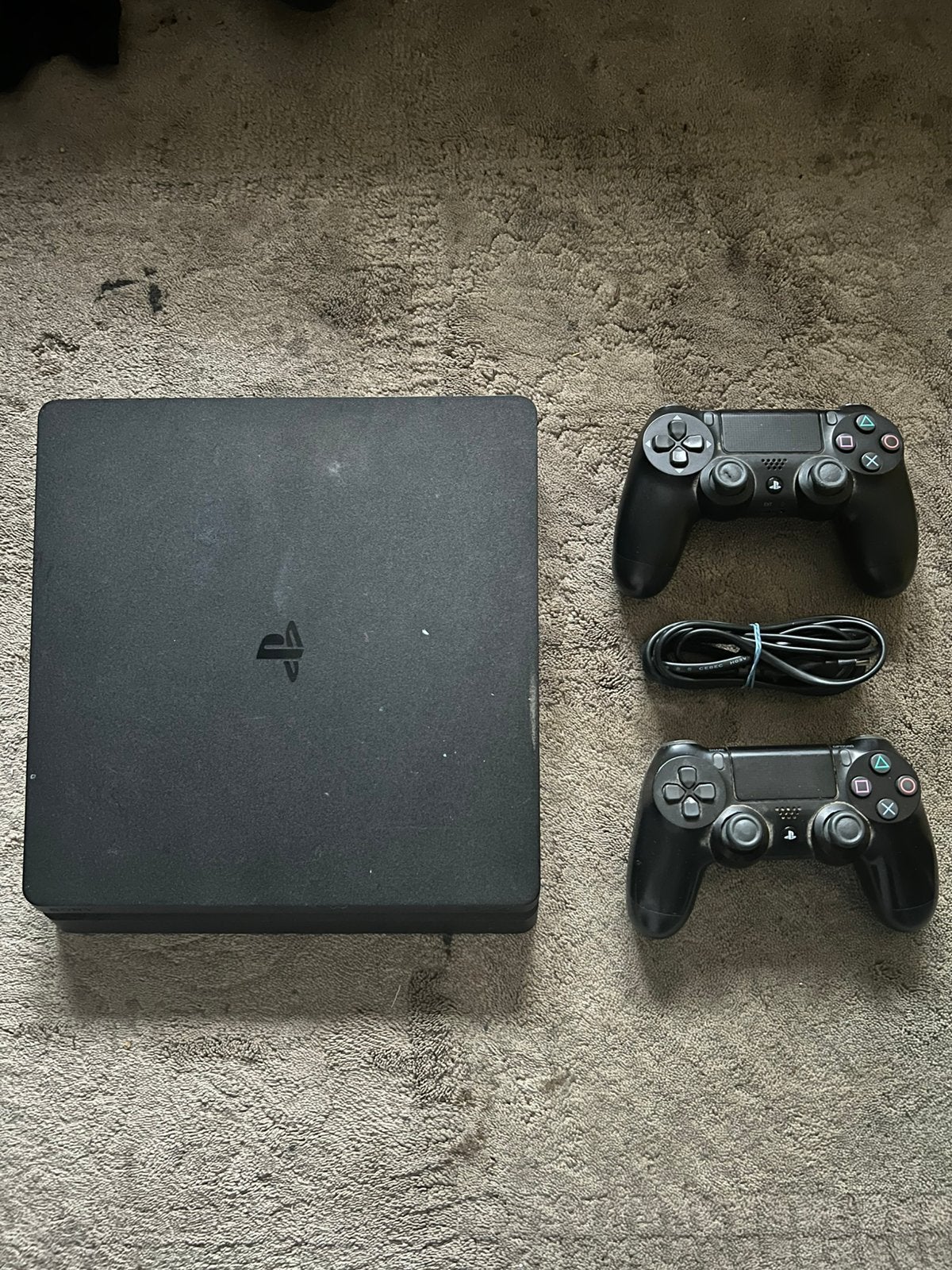 Playstation 4 Slim 1TB, Spelcomputers en Games, Spelcomputers | Sony PlayStation 4, Ophalen, Met 2 controllers, Zo goed als nieuw