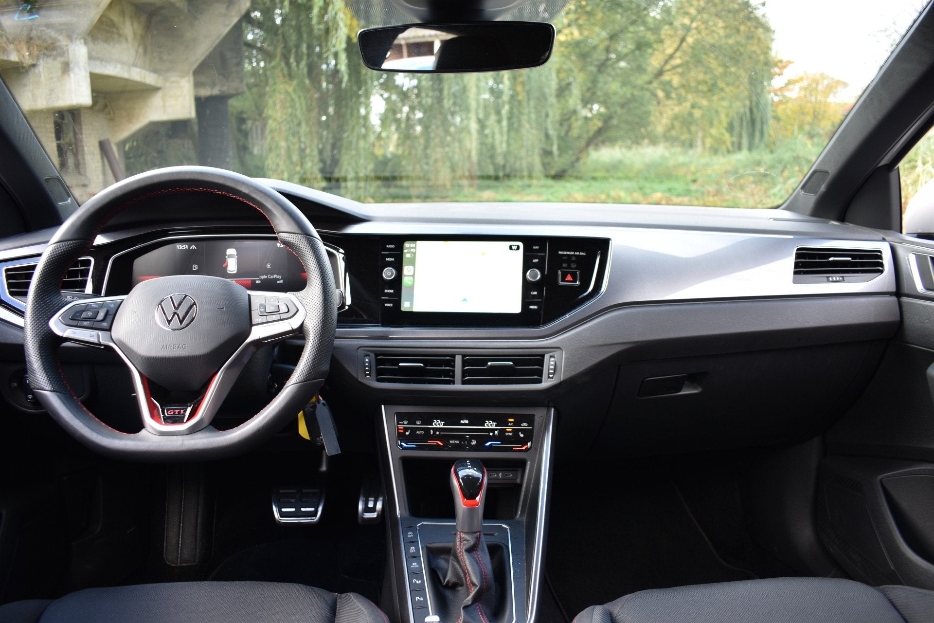 Volkswagen Polo 2.0 TSI 210PK DSG GTI-SPORT LED/CARPLAY/PDC, Auto's, Gebruikt, 4 cilinders, Zilver of Grijs, 207 pk
