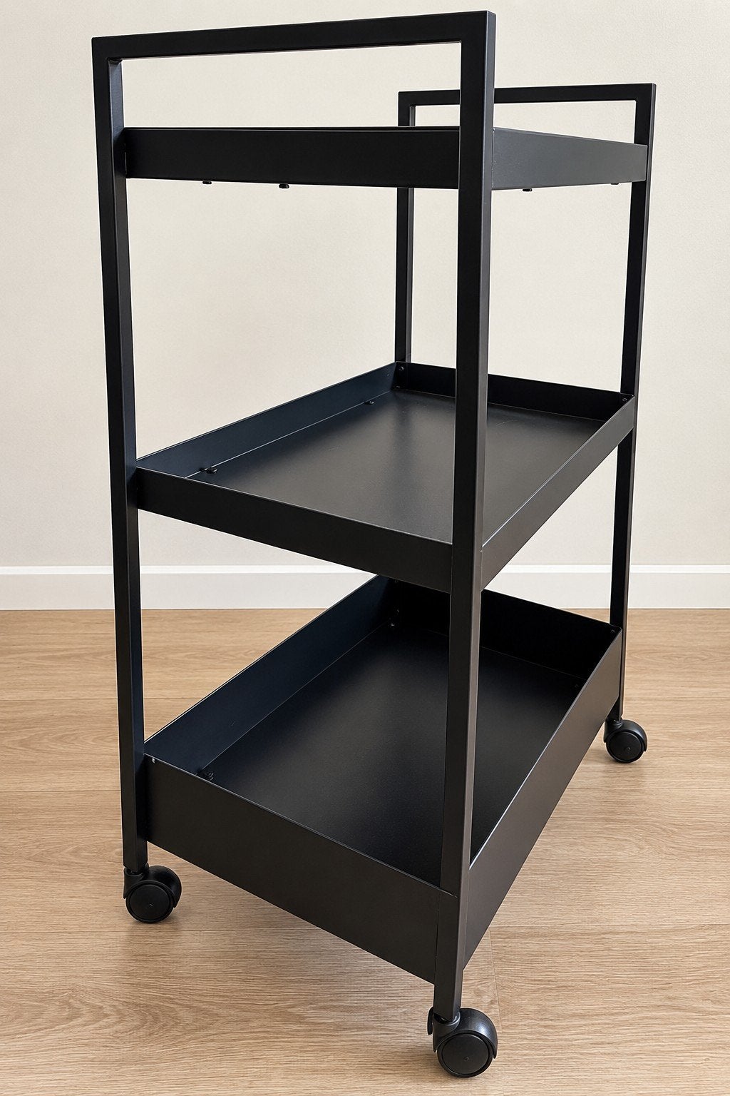 Zwart metalen trolley met 3 planken, Ikea NISSAFORS, Ophalen of Verzenden, Zo goed als nieuw