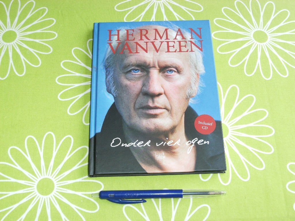Herman van Veen - Onder vier ogen - Boek met CD, Verzamelen, Ophalen of Verzenden, Zo goed als nieuw, Cd of Plaat