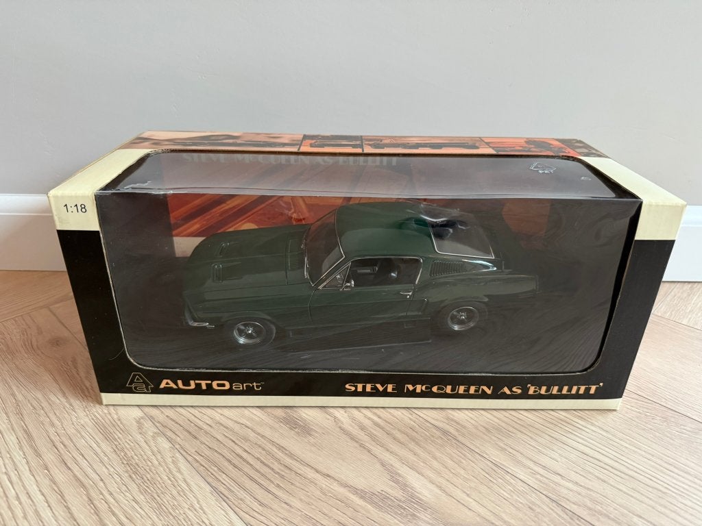 AutoArt 72811 McQueen Ford Mustang GT390 Bullitt 1:18, Ophalen of Verzenden, Zo goed als nieuw, Auto, Autoart