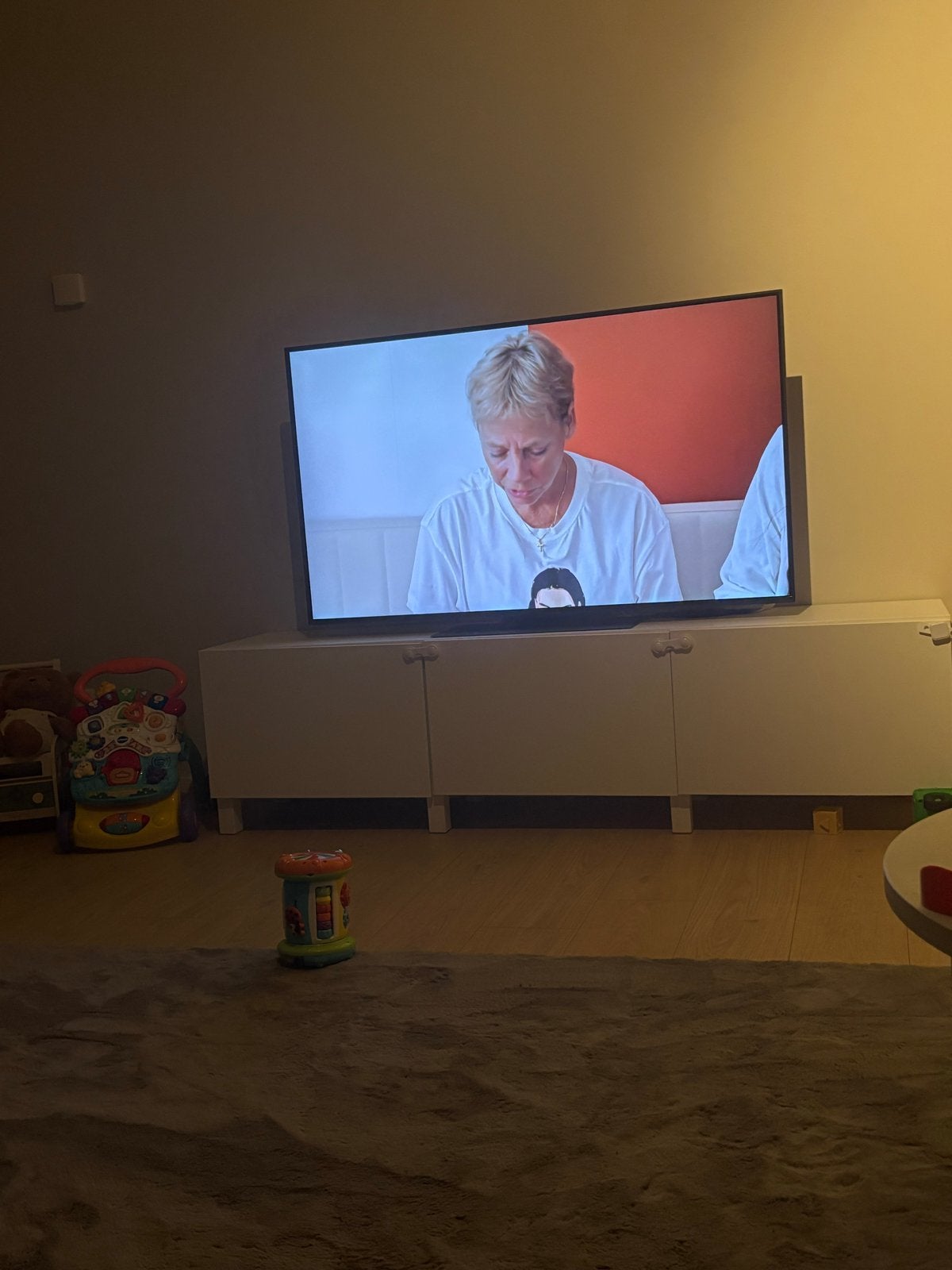 Modern wit tv-meubel met opbergruimte, Ophalen, Gebruikt, Hout