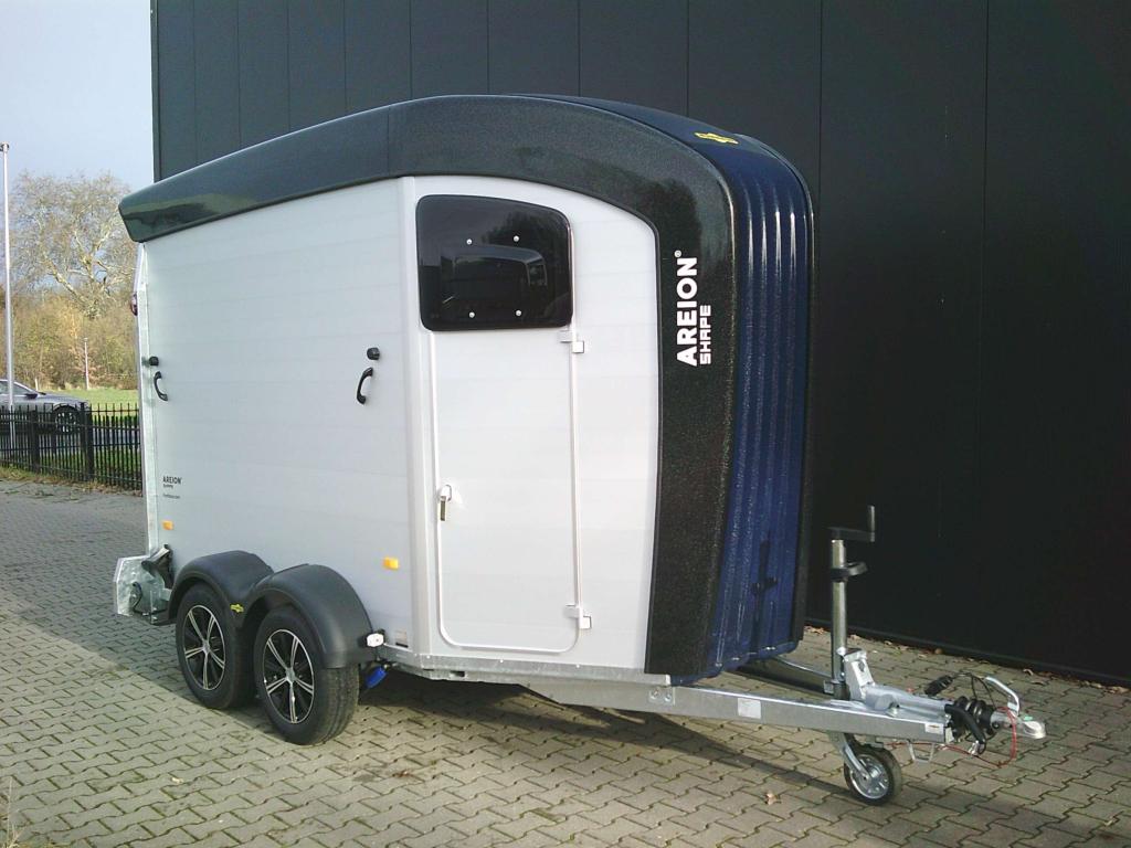 NIEUW. Humbaur Shape 2 paards. Zeer compleet uitgevoerd, Dieren en Toebehoren, Paarden en Pony's | Trailers en Aanhangwagens, Niet ingevuld