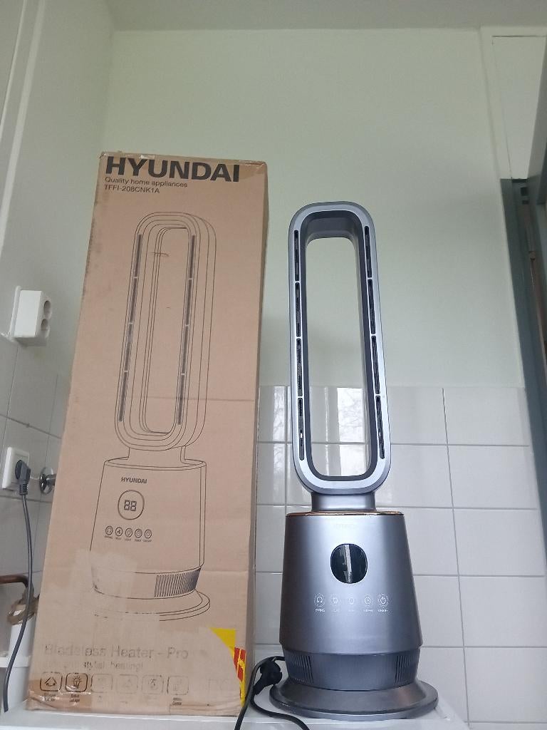 Nieuwe Hyundai Torenventilator + Afstandbediening €25,-, Ophalen, Ventilator met afstandsbediening, Nieuw, Torenventilator