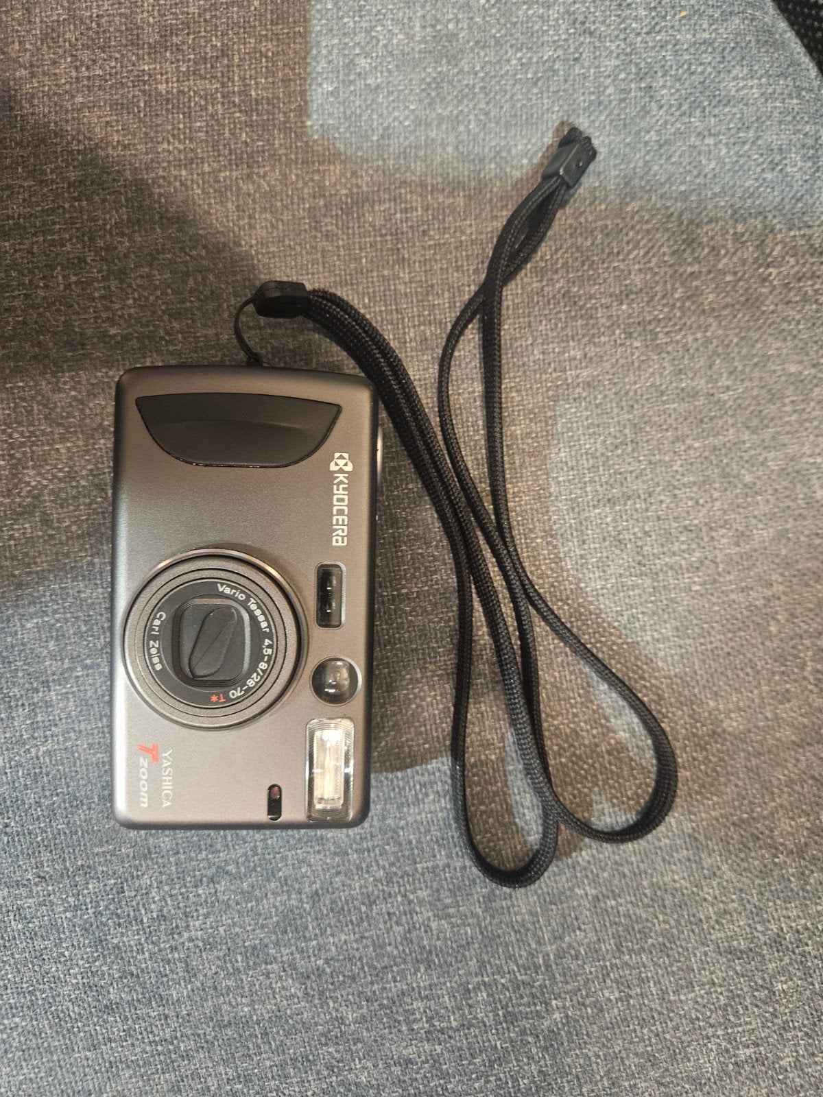 Yashica T Zoom Compact Camera - Carl Zeiss Vario Tessar, Ophalen of Verzenden