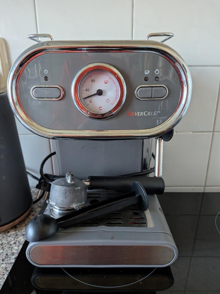 Silver Crest Espressomachine met Melkschuimer en Stamper, Stoompijpje, Gebruikt, Espresso apparaat, Gemalen koffie
