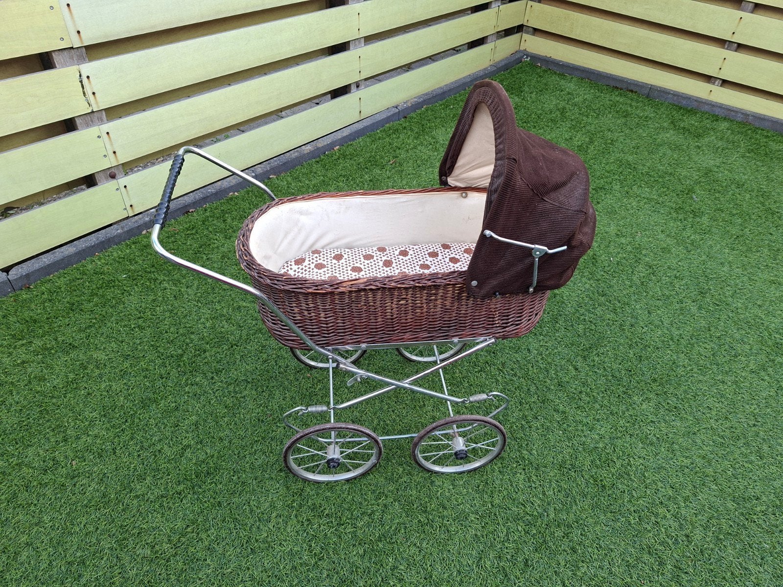 Oude speelgoed kinderwagen, Ophalen, Gebruikt, Hout