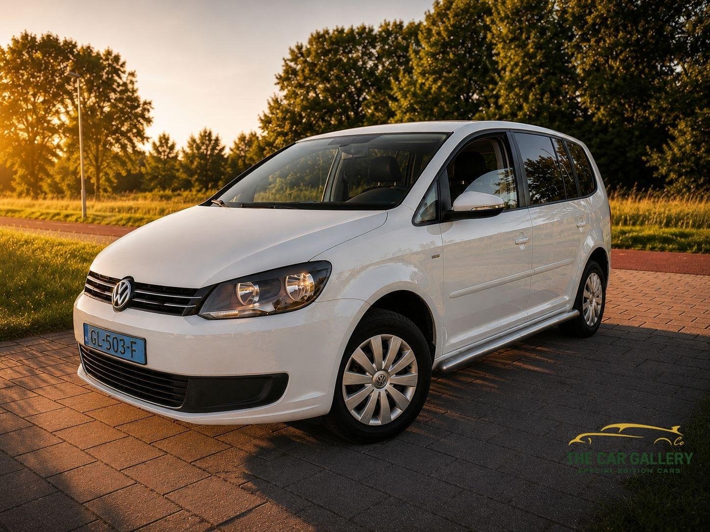 Volkswagen Touran 2.0 TDI SCR Highline, Auto's, Euro 5, 4 cilinders, Wit, Origineel Nederlands