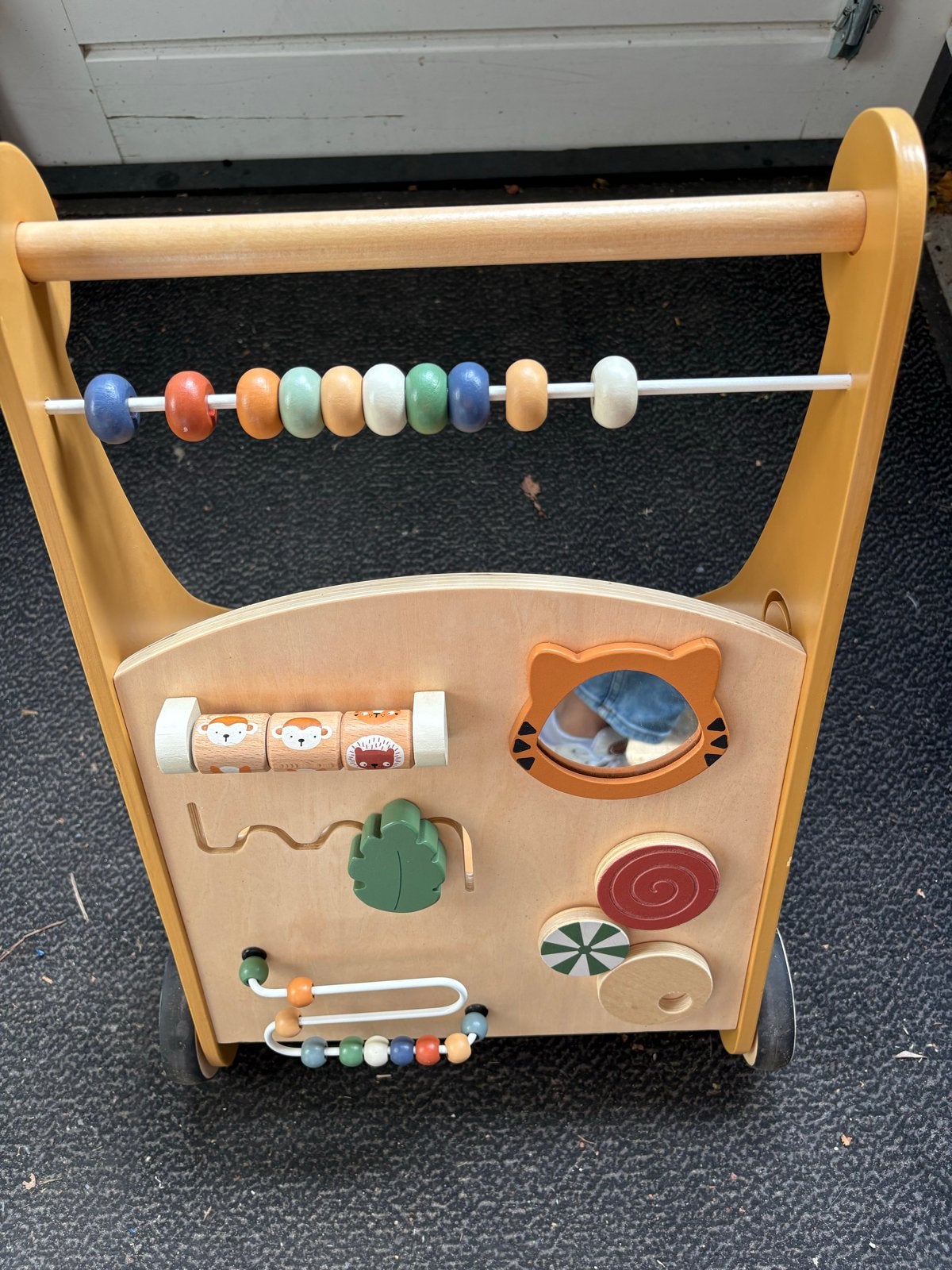 Houten loopwagen met activiteitenpaneel, Ophalen, Zo goed als nieuw, Overige typen, Met wieltjes