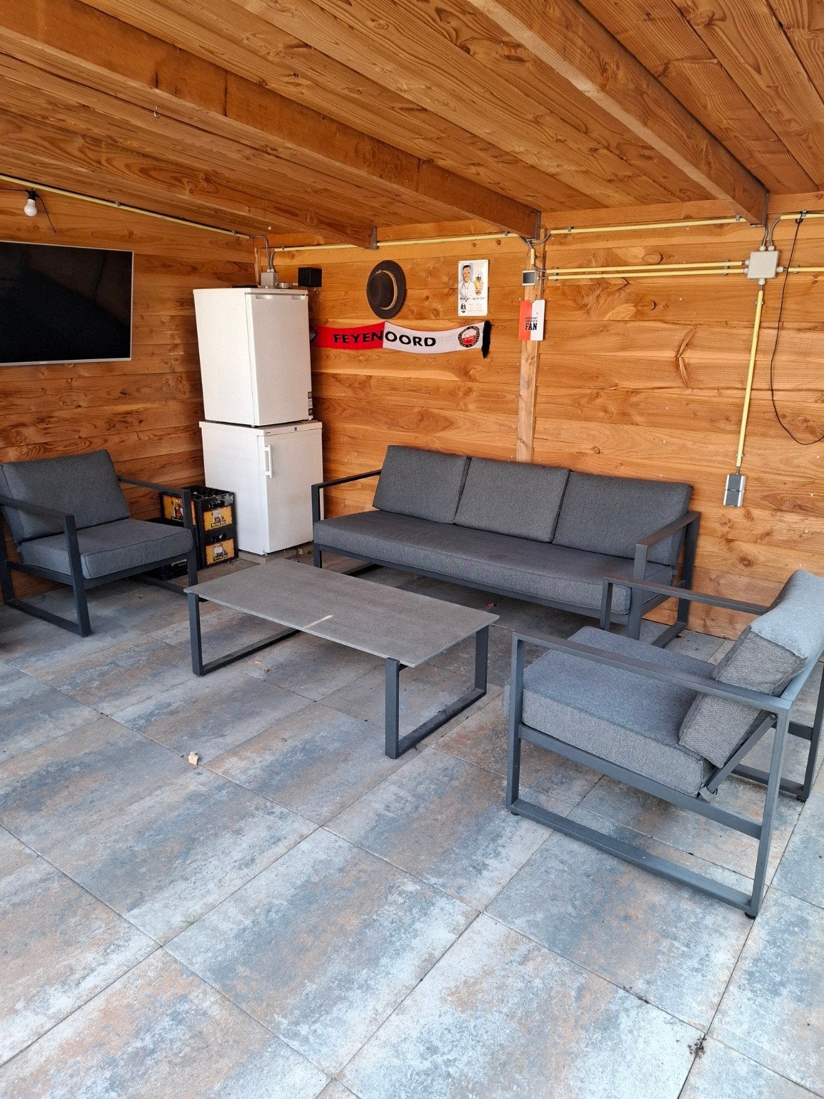 Moderne loungeset met 2 stoelen, bank en salontafel, Ophalen, 5 zitplaatsen, Aluminium, Zo goed als nieuw