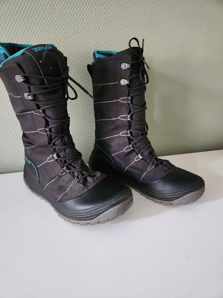 Teva Jordanelle Dames Winterlaarzen/laarzen - 4, Zwart, Snowboots, Ophalen of Verzenden, Zo goed als nieuw