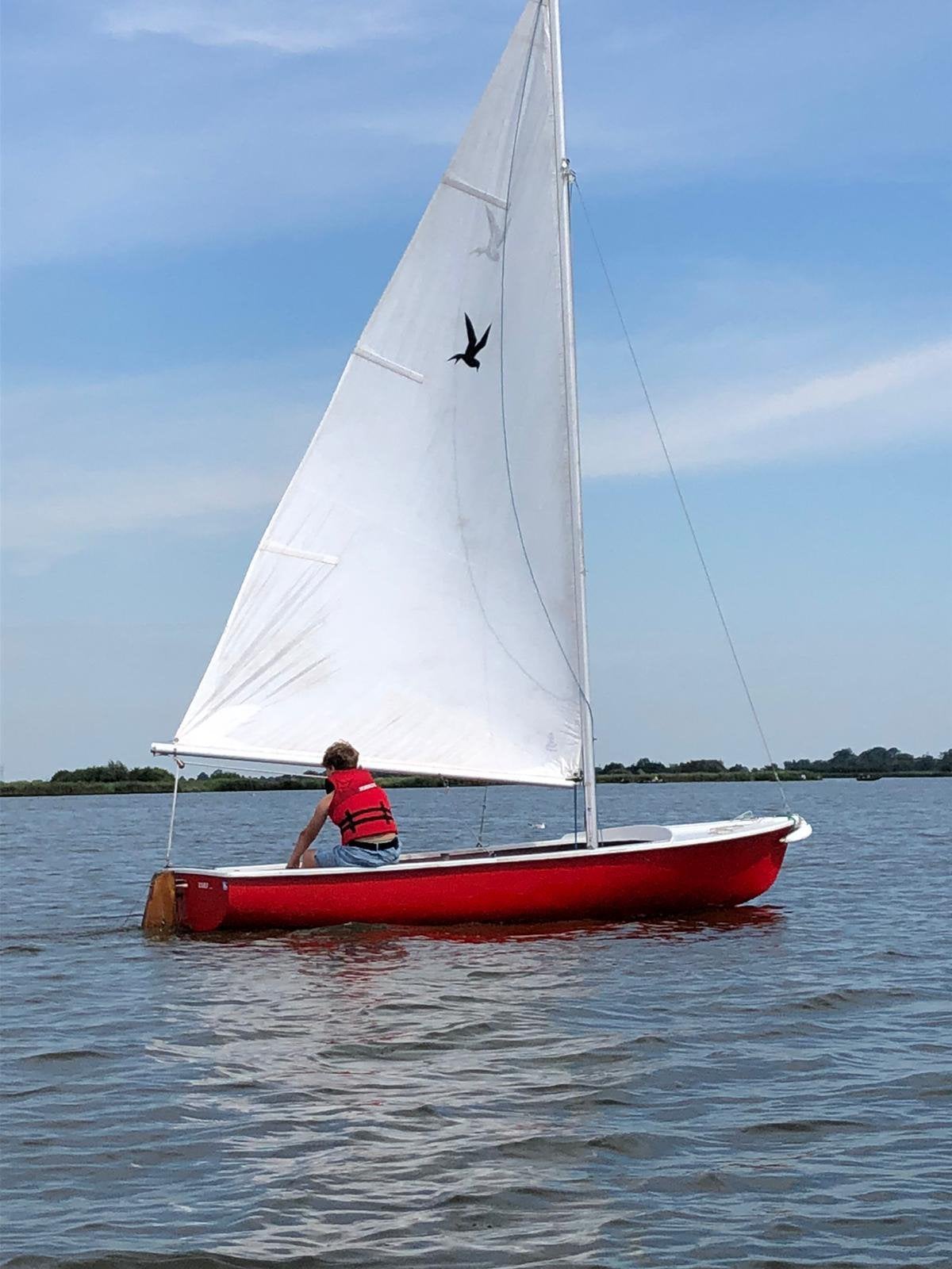 Stern zeilboot, Watersport en Boten, Ophalen, Zo goed als nieuw, Minder dan 15 m²
