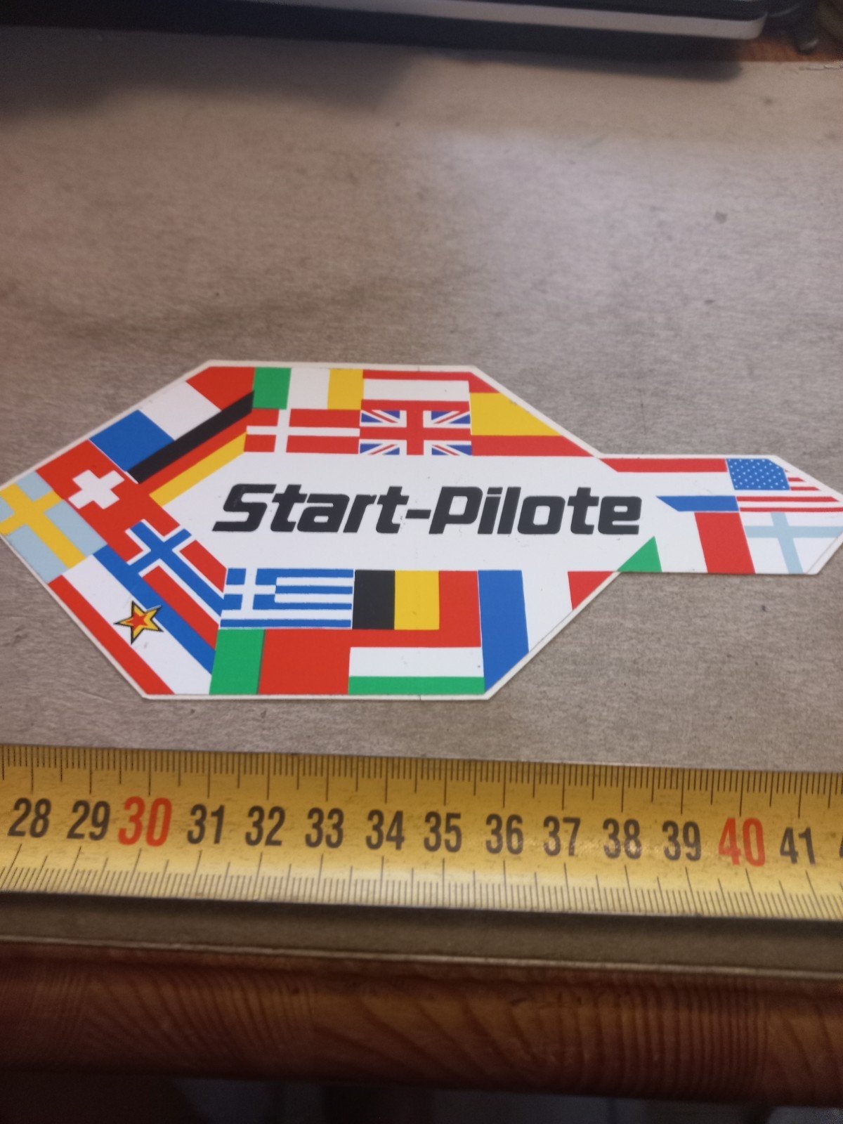 Vintage Start-Pilote sticker met internationale vlaggen, Ophalen of Verzenden