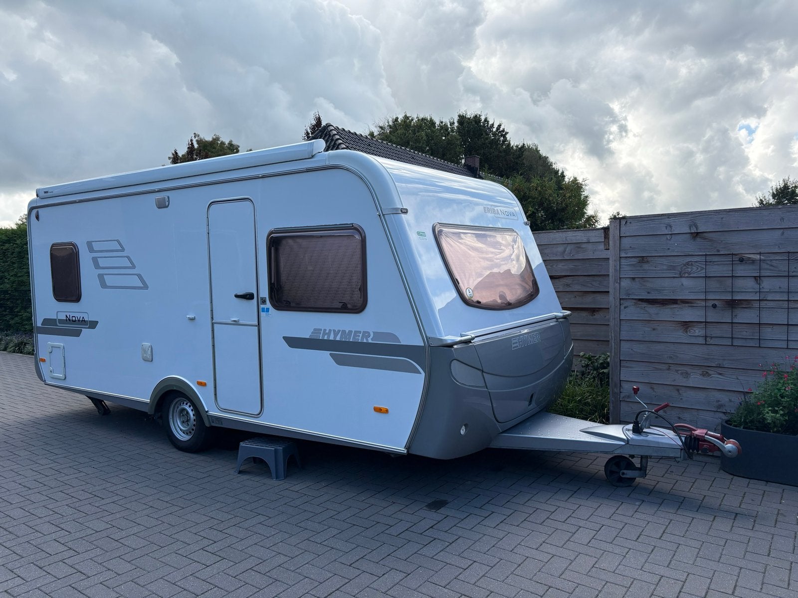 Eriba Hymer Nova 465 (2005) met mover en nieuwe luifel, Caravans en Kamperen, Rondzit, Particulier, Luifel, Eriba
