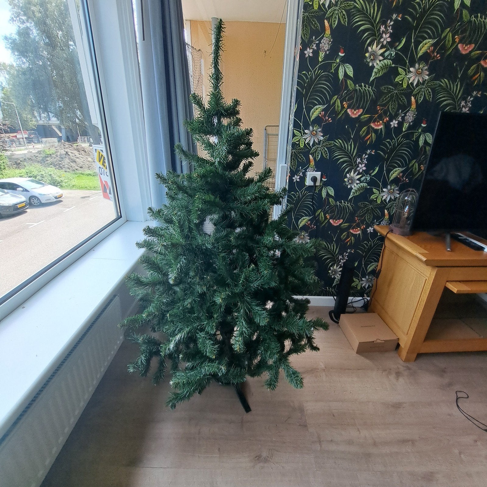 Mooie kunstkerstboom, Ophalen of Verzenden, Zo goed als nieuw