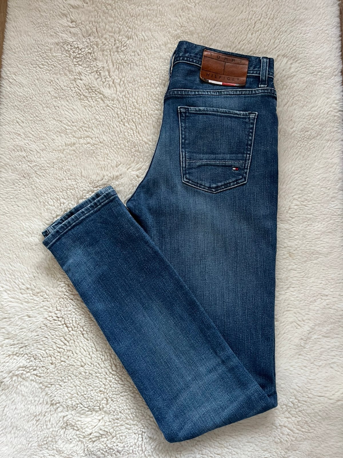 Tommy hilfiger broek layton 29/32, Ophalen of Verzenden, Zo goed als nieuw, Blauw, W32 (confectie 46) of kleiner