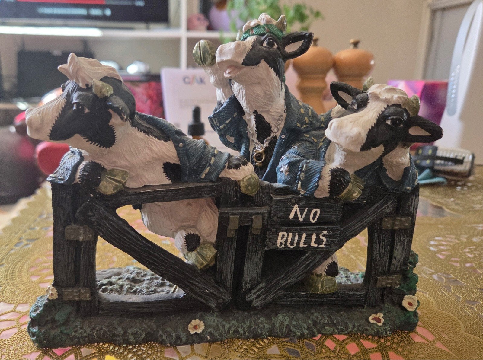 Grappig beeldje van koeien achter een hek - 'No Bulls', Ophalen, Dier