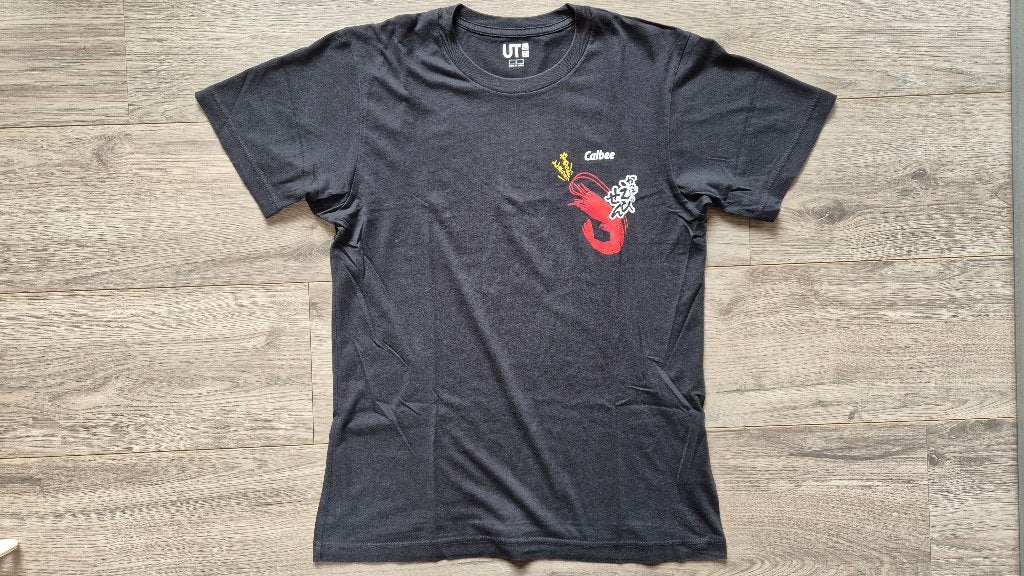 Collectors item van Uniqlo! Zwart CALBEE t shirt zgan maat S, Kleding | Heren, Uniqlo, Zwart, Nieuw, Ophalen of Verzenden