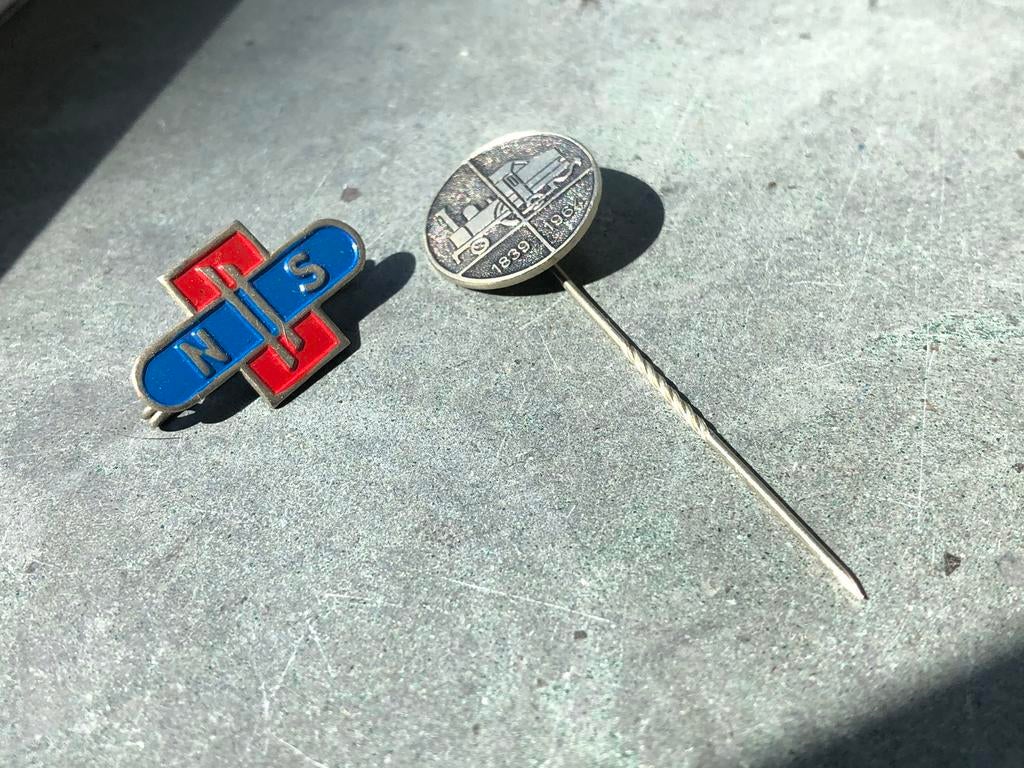 Vintage NS speldje en vintage NS broche (ook los te koop), Ophalen of Verzenden, Gebruikt, Transport, Speldje of Pin