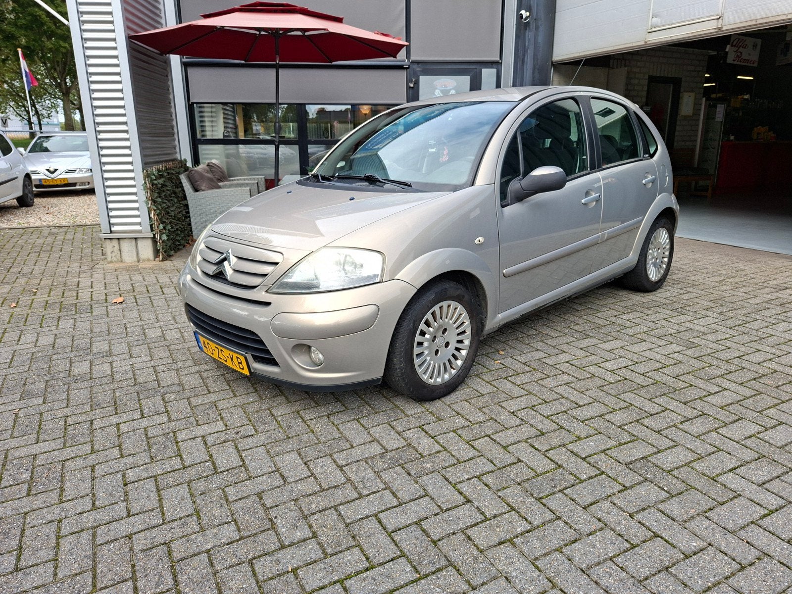 Citroën C3 1.4 I 16V 2008 Beige, Auto's, Voorwielaandrijving, Zwart, 4 cilinders, Beige