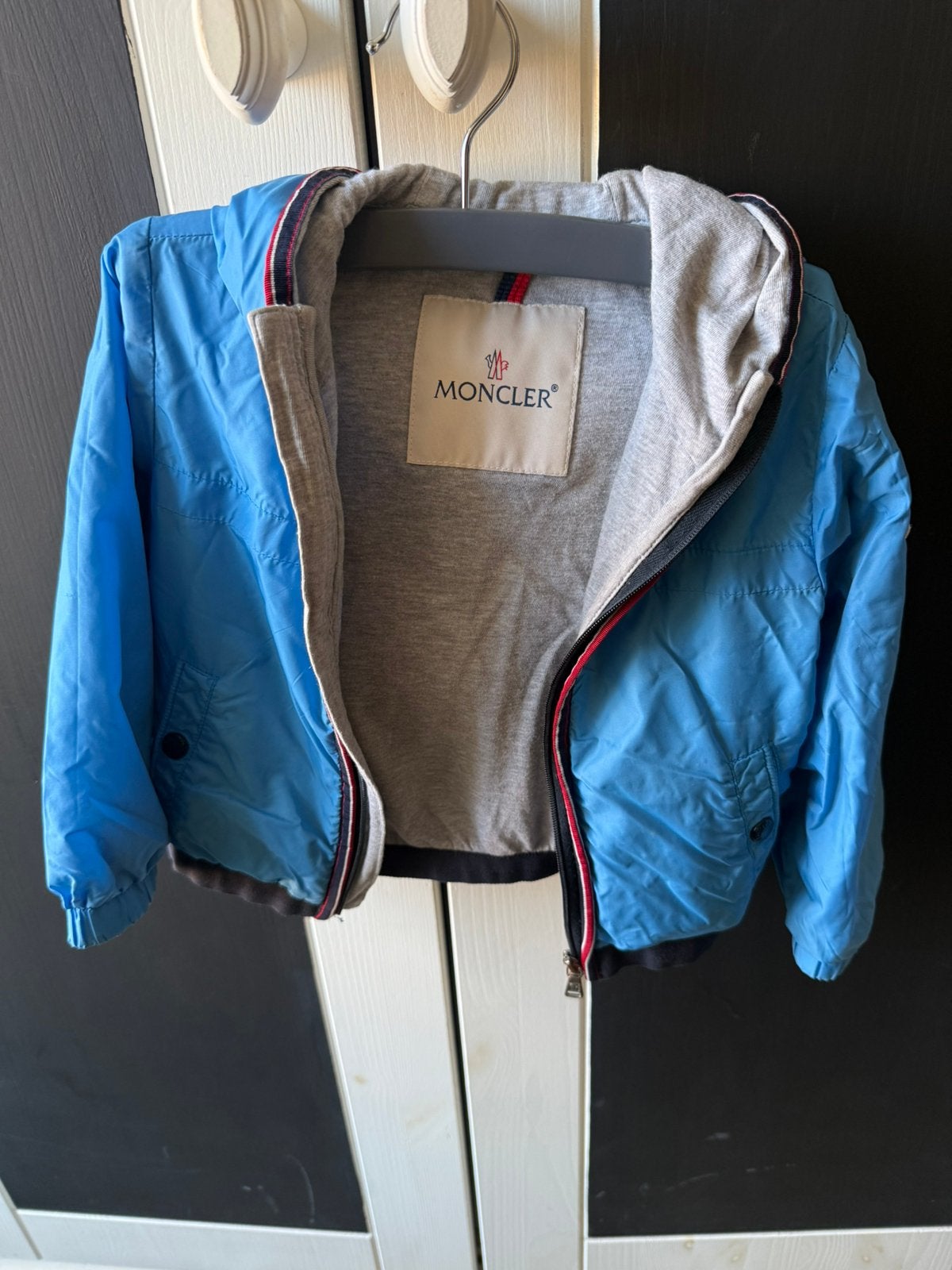 Moncler zomer/windjack, Kinderen en Baby's, Babykleding | Maat 86, Ophalen of Verzenden, Zo goed als nieuw, Jongetje of Meisje