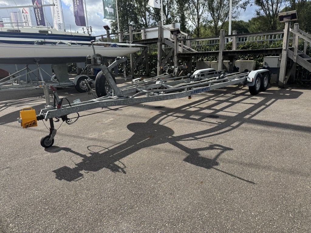 Freewheel tandem-as trailer bj.2011 3000(2600)kg boottrailer, Watersport en Boten, Freewheel tandem-as trailer, Gebruikt, Overige typen