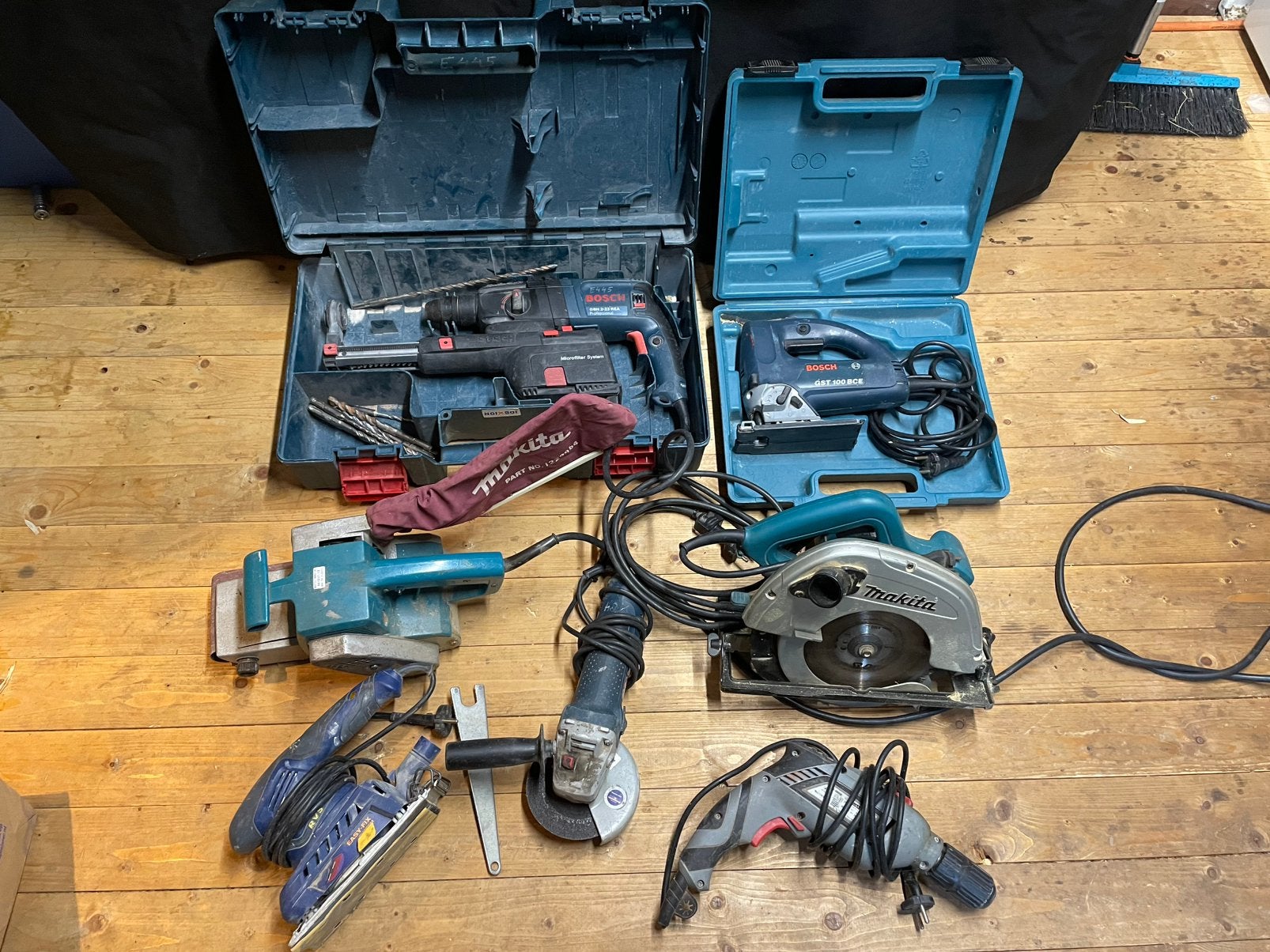 Te koop elektrisch handgereedschap Makita en bosch, Ophalen, Gebruikt, Gereedschapsset, Makita