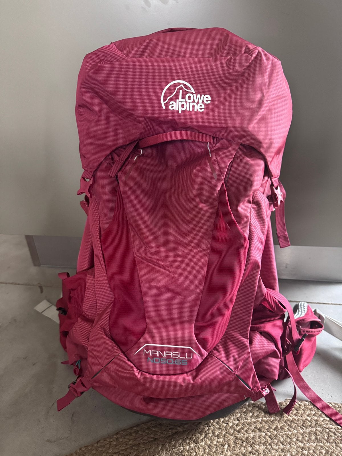 Rugtas Lowe Alpine Manaslu 50 tot 65 ltr kleur rood Dames, Sport en Fitness, Ophalen of Verzenden, Rugzak