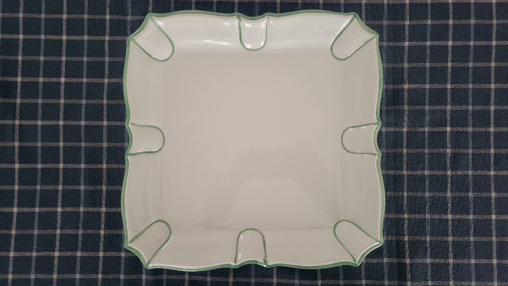 Italiaans aardewerk schaal vierkant 27,5 cm, Ophalen, Overige stijlen, Aardewerk, Schaal of Schalen