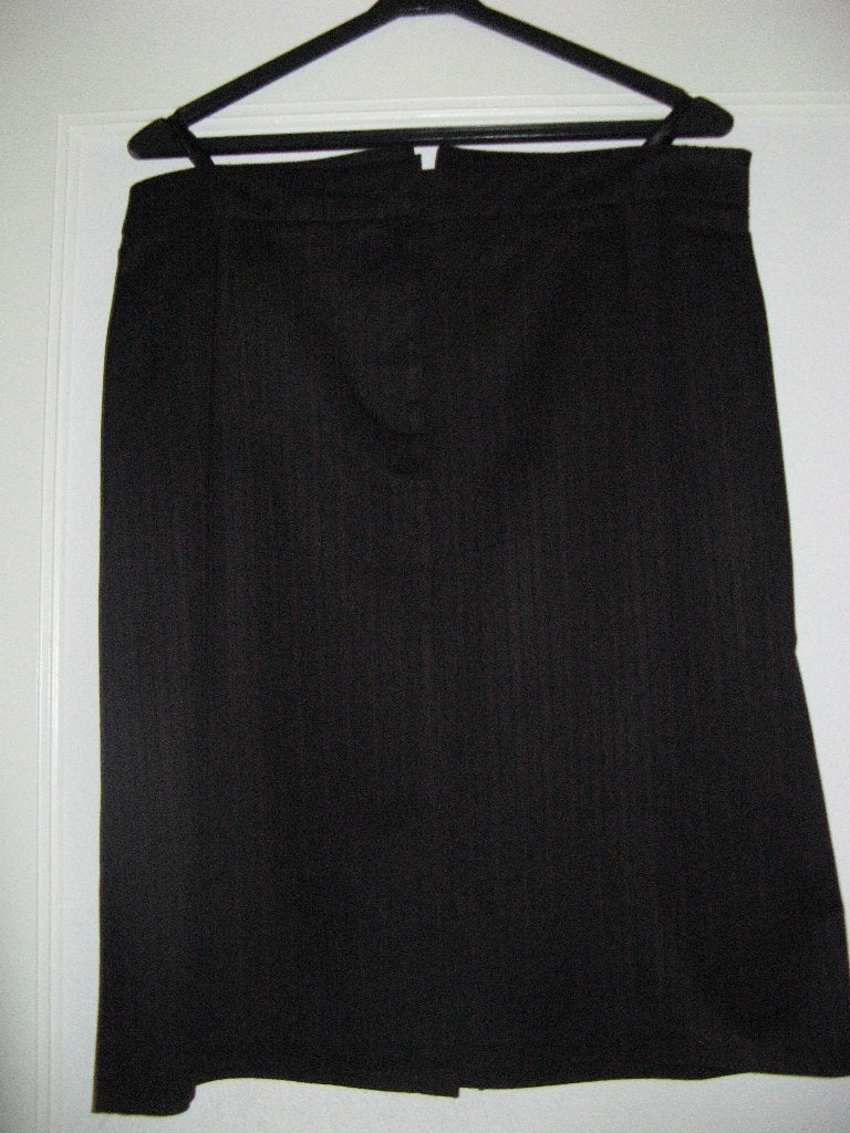 Zwart rokje krijtstreep maat 44, Kleding | Dames, Rokken, Zwart, Maat 42/44 (L), Ophalen of Verzenden, Zo goed als nieuw