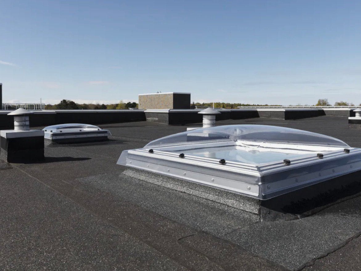 VELUX elektrische lichtkoepel 150x150 touchscreen en opstand, Doe-het-zelf en Verbouw, Ophalen, Kunststof, Gebruikt, Raamkozijn