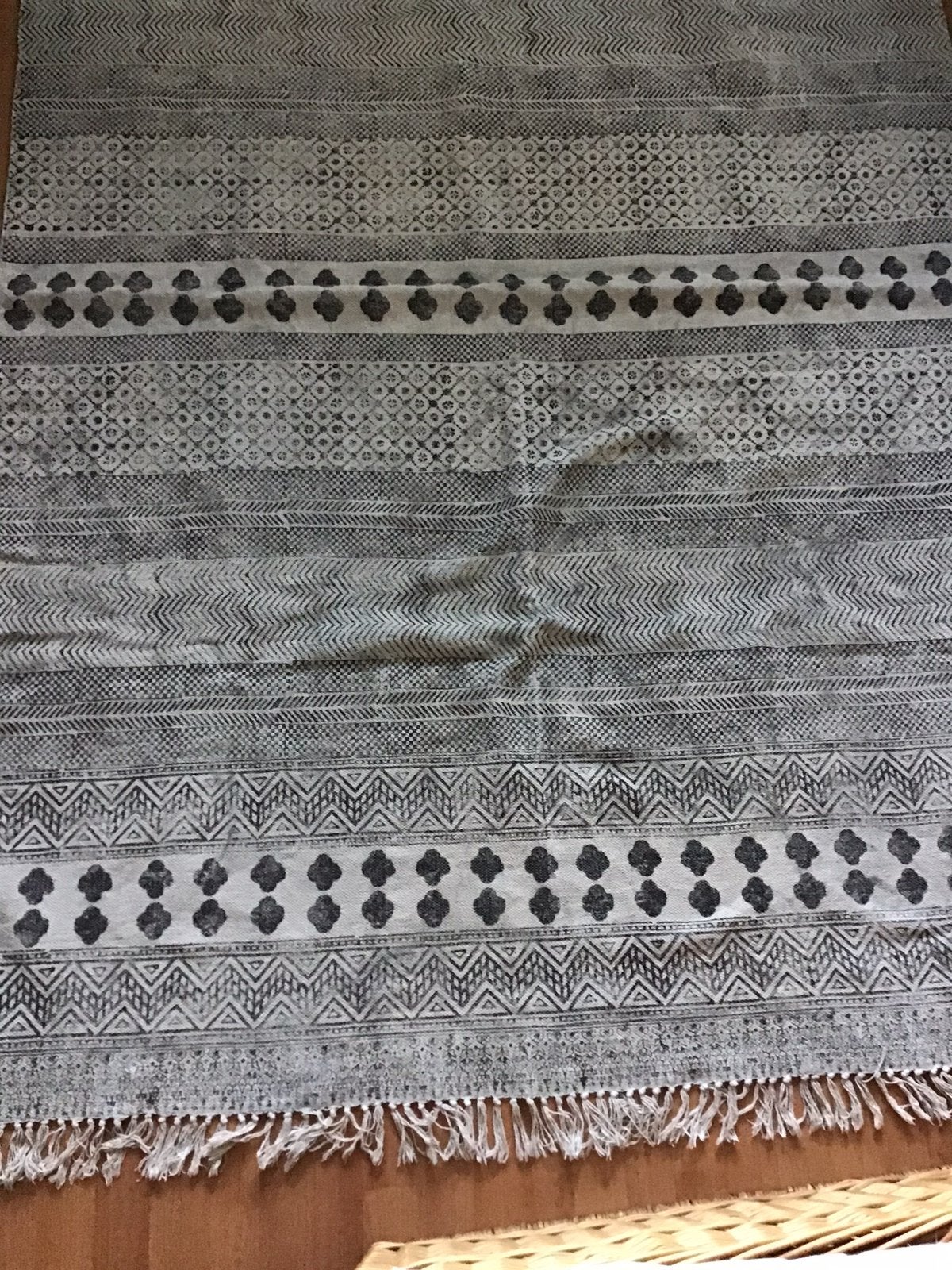 Mooi katoenen vloerkleed met een grijs/blauw motief, Blauw, Ophalen of Verzenden, Zo goed als nieuw, 200 cm of meer