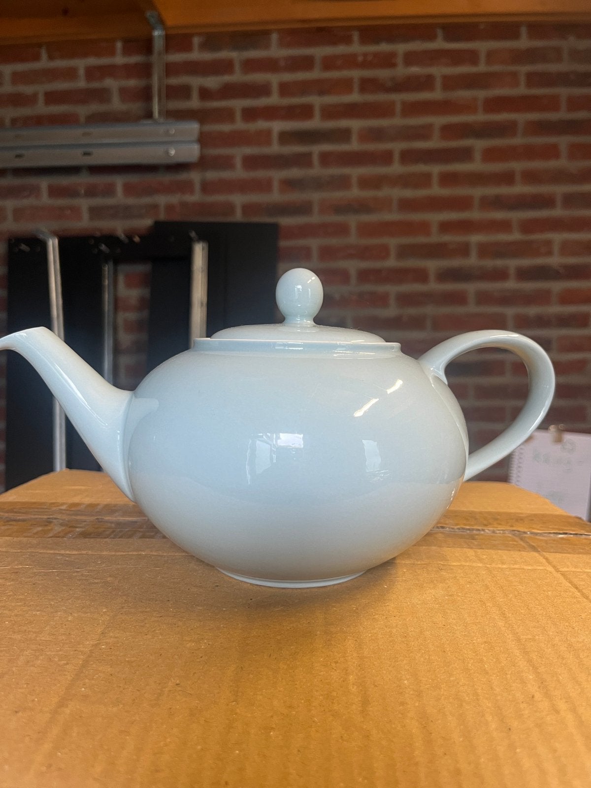 Pastel Regout theepot Desiree., Antiek en Kunst, Antiek | Servies los, Ophalen of Verzenden