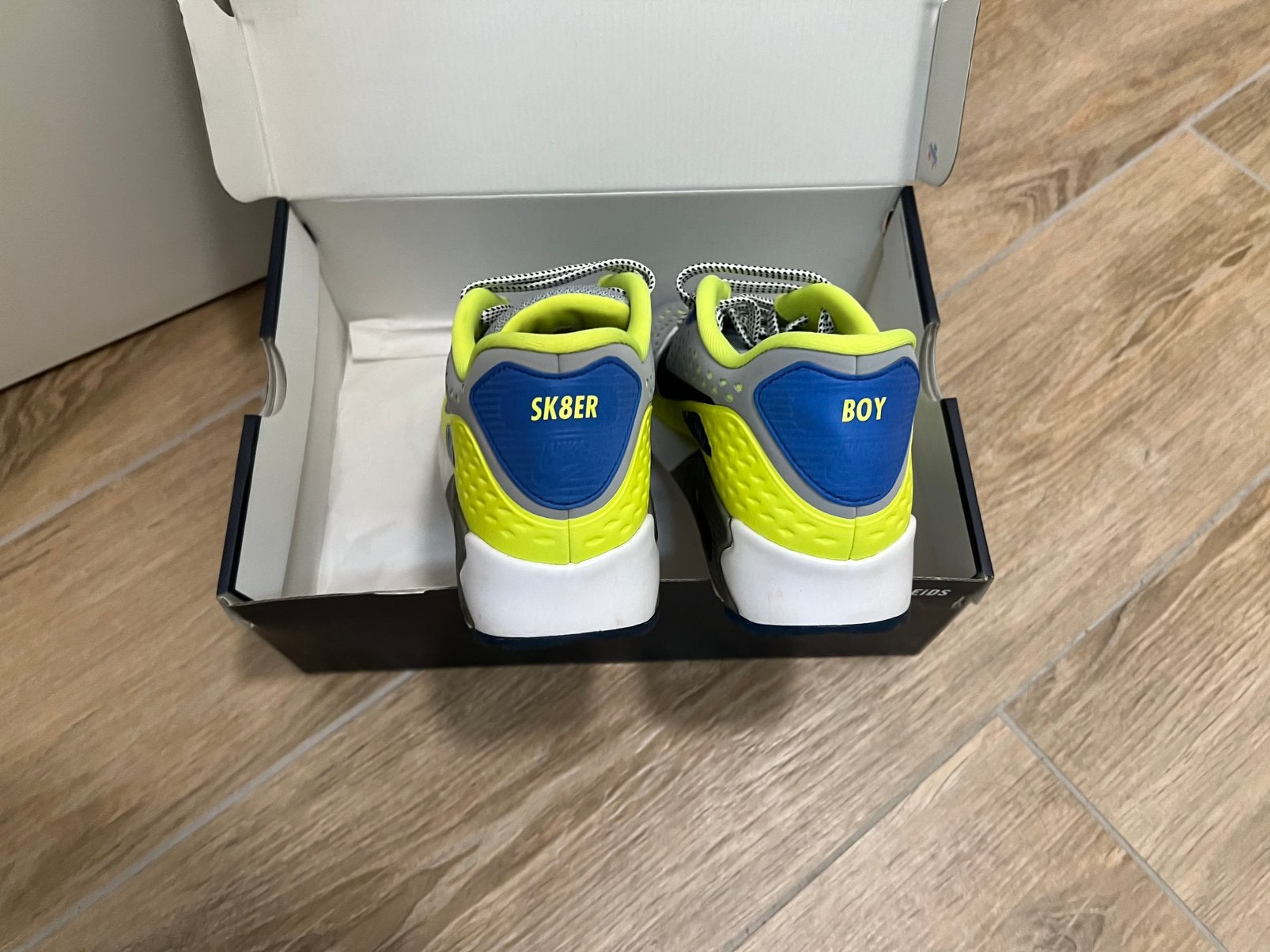 Limited edition Nike Air Max 42,5 één keer gebruikt, Kleding | Heren, Ophalen, Zo goed als nieuw