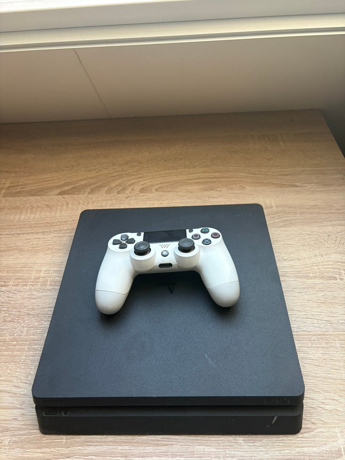 Playstation 4 pro met controller, Gebruikt, Ophalen of Verzenden, 1 TB, Met 1 controller