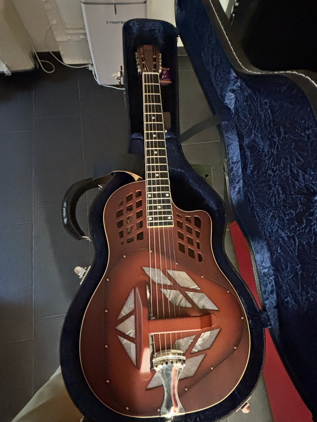 National M1 Tricone Resonatorgitaar, Ophalen, Gebruikt, Resonator- of Dobrogitaar, Met koffer