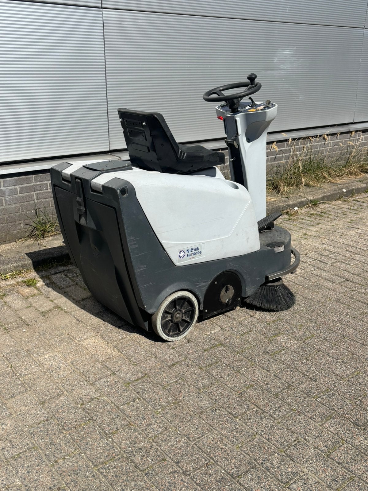 Nilfisk SR1000S opzit veegmachine, Ophalen of Verzenden, Gebruikt