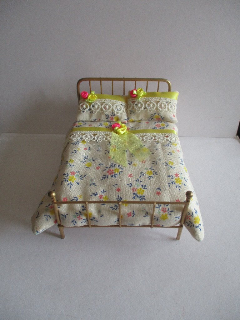 poppenhuis leuk metalen bed, Verzamelen, Poppenhuizen en Toebehoren, Ophalen of Verzenden, Nieuw, Decoratie