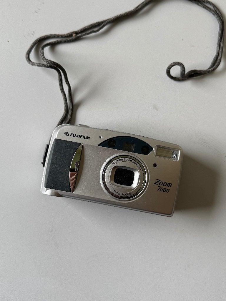 Fujifilm Zoom 7000 analoge fotocamera vintage zilver, Audio, Tv en Foto, Ophalen of Verzenden, Gebruikt, Compact, Fuji